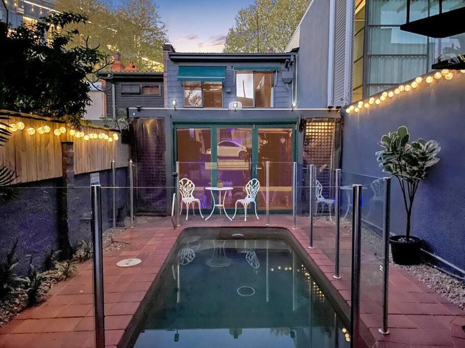 Country In Darling Harbour Retreat Pool