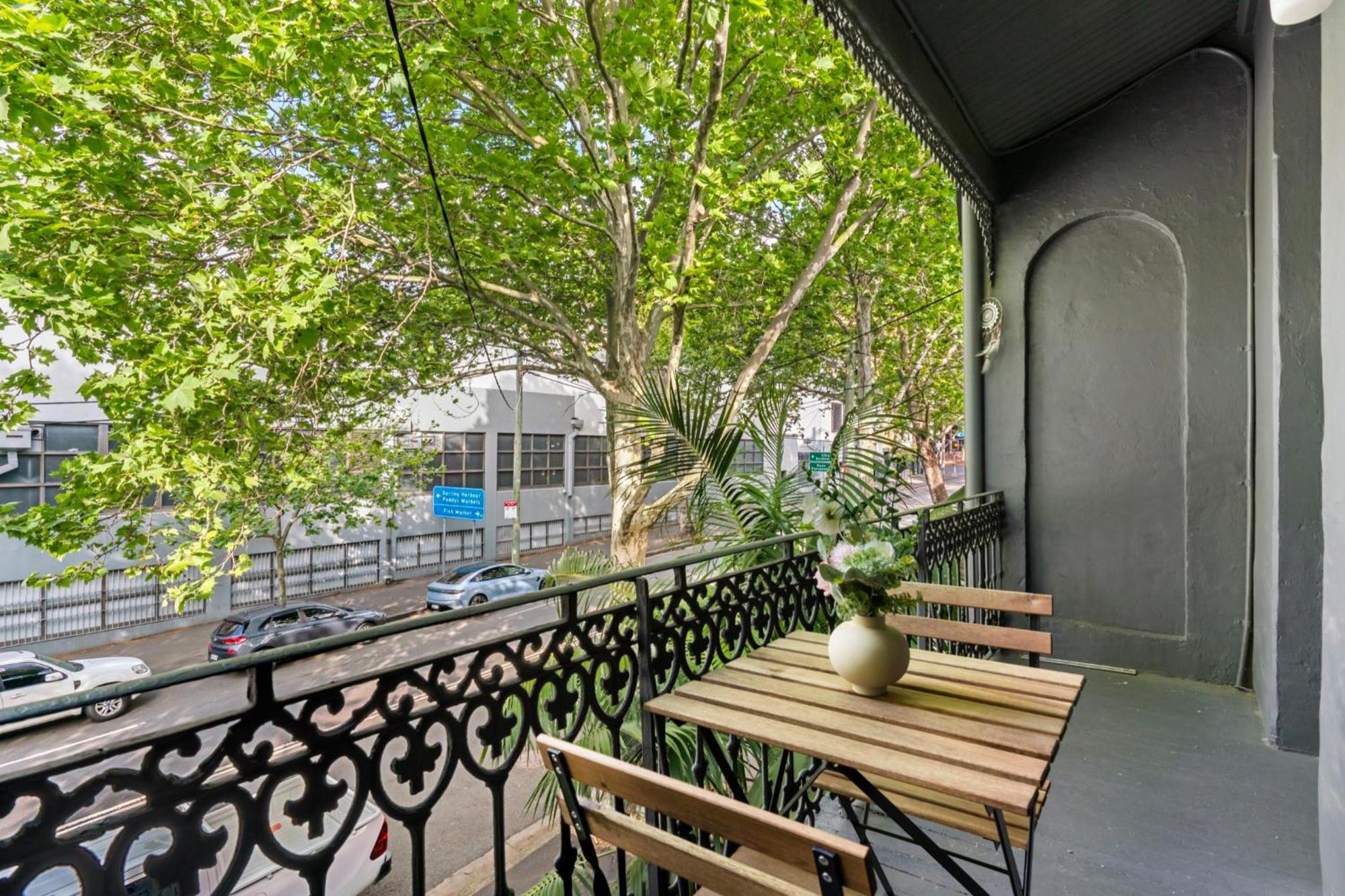 Country In Darling Harbour Retreat Pool *